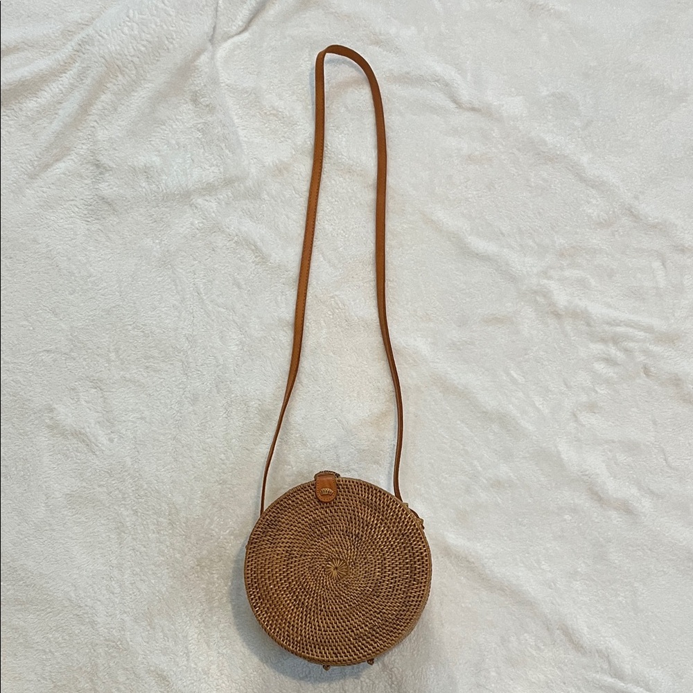 Street Level Tan Round Woven Crossbody Bag